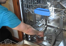 Отключается посудомоечная машина: что делать? Причины и ремонт